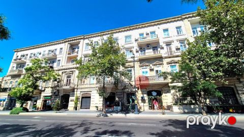 Satılır 2 otaqlı köhnə tikili 82 m²