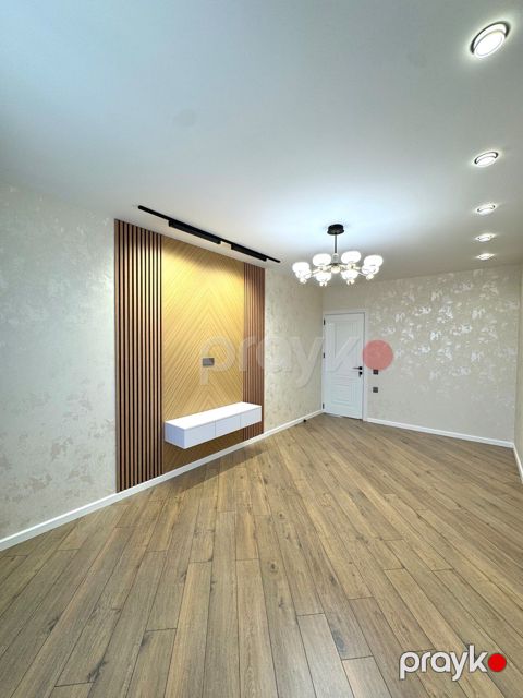 Satılır 3 otaqlı köhnə tikili 70 m²