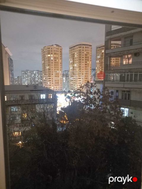 Satılır 1 otaqlı köhnə tikili 38 m²