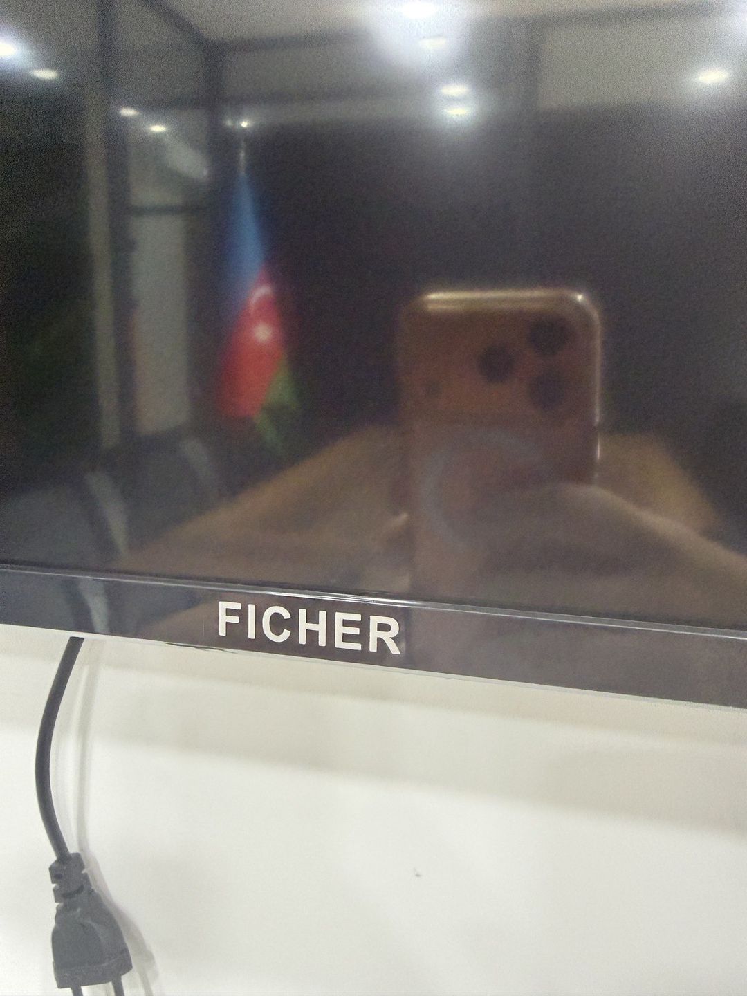 Fıcher 65” (165 sm) 4K Smart TV — Satılır Televizor ofis üçün alınmışdır və yalnız konfrans — Elektronika, Bakı (3)