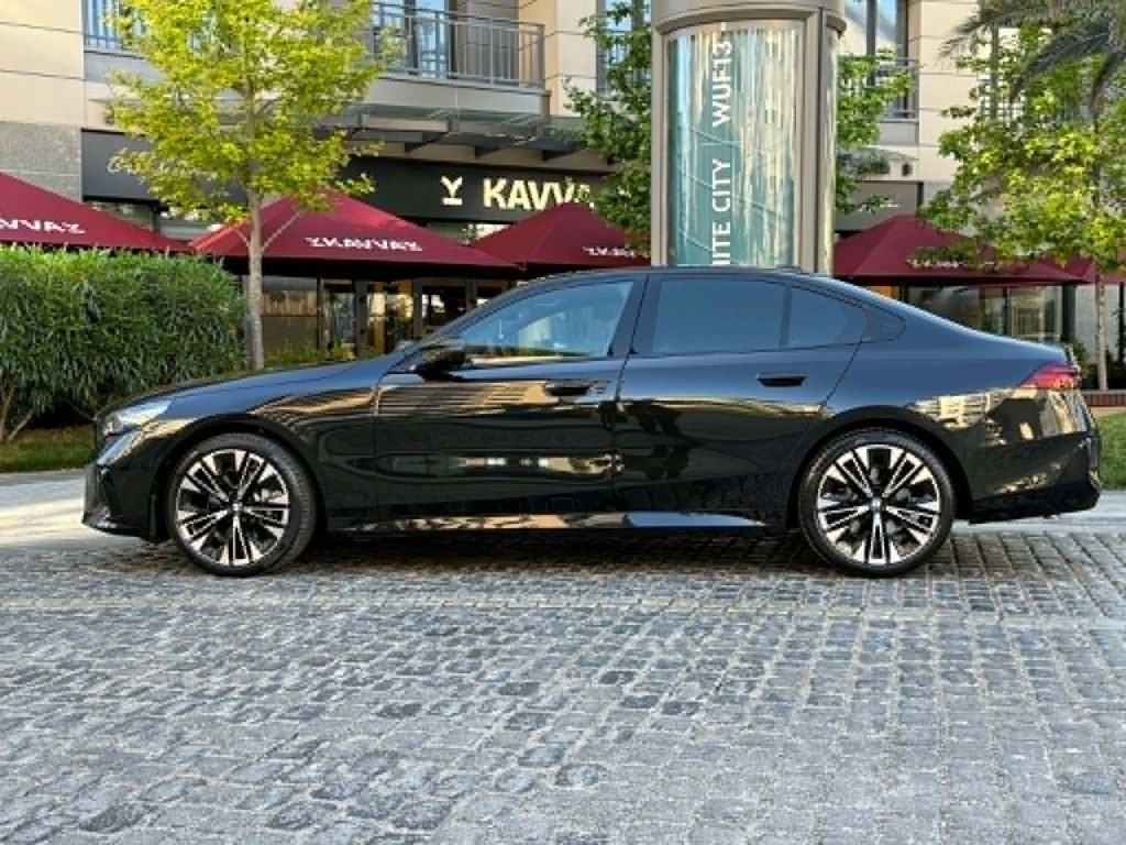 BMW 530, 2.0 L, 2024 il, 15 600 km — Avtomobillər, Bakı (5)