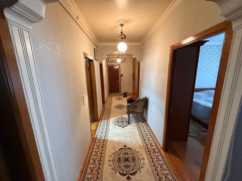 Satılır 5 otaqlı köhnə tikili 120 m² — Bakı