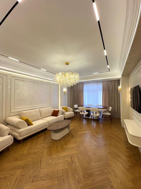 Satılır 4 otaqlı yeni tikili 176 m² — Bakı