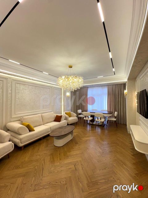Satılır 4 otaqlı yeni tikili 176 m²