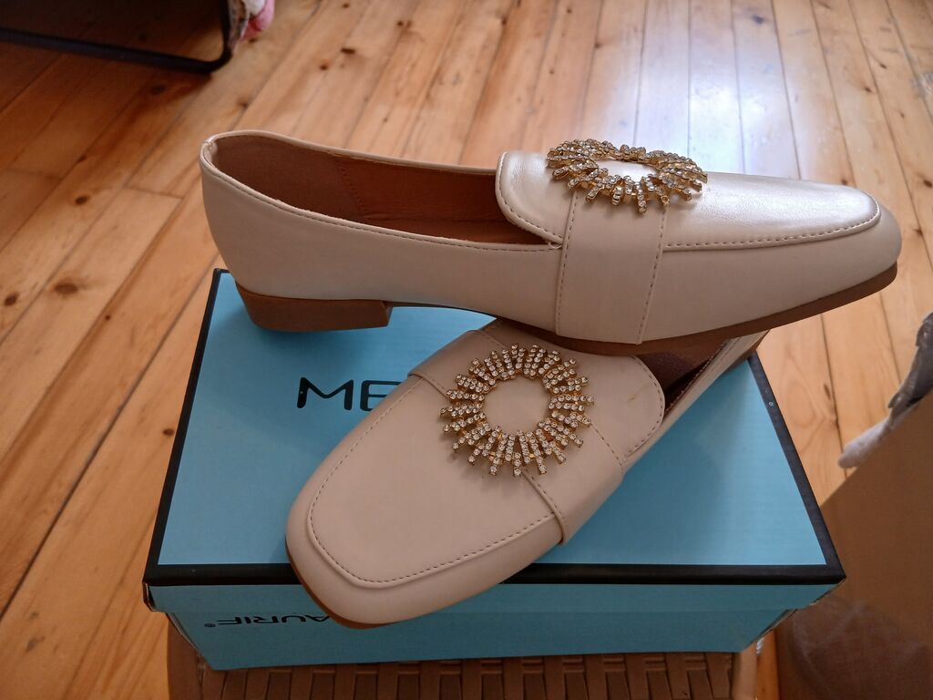 Derihan qadın loaferləri yenidir.geyinilmeyib - Model: Klassik loafer — Şəxsi əşyalar, Xırdalan (3)