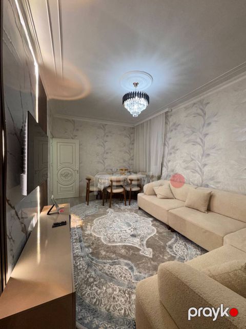 Satılır 2 otaqlı köhnə tikili 60 m² — Bakı