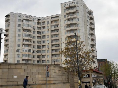 Satılır 3 otaqlı yeni tikili 80 m² — Bakı