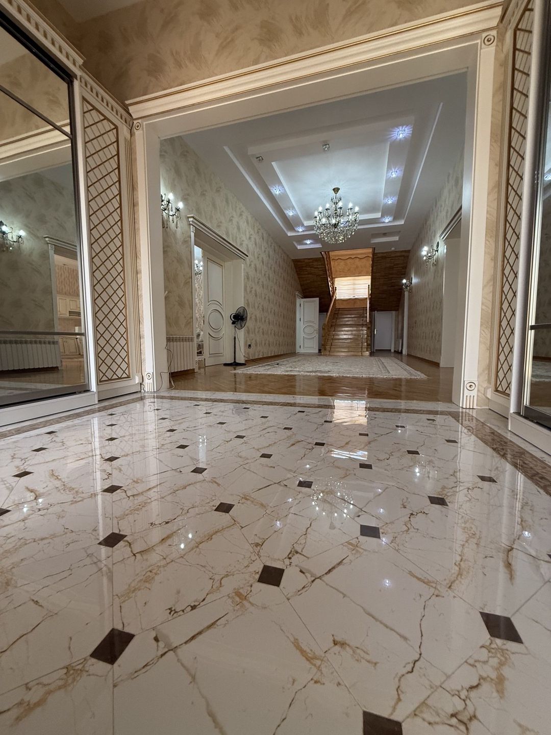Satılır 8 otaqlı həyət evi/bağ evi 600 m² — Ev, villa, Bakı (9)