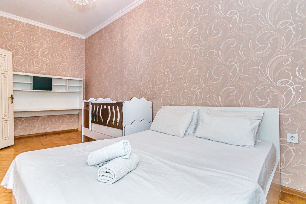İcarəyə verilir 4 otaqlı köhnə tikili 130 m² — Mənzil, Bakı (12)