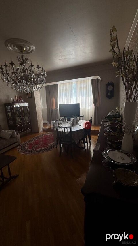 Satılır 3 otaqlı köhnə tikili 75 m²