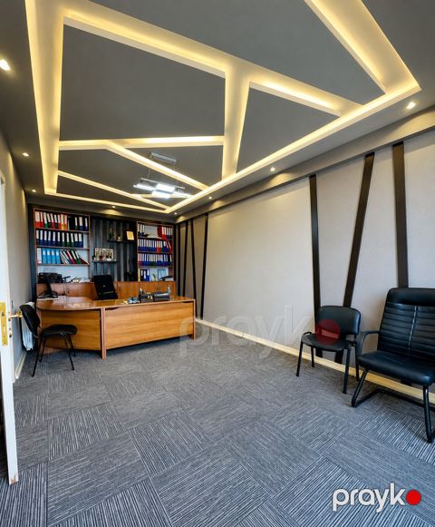 Satılır 4 otaqlı ofis 110 m²