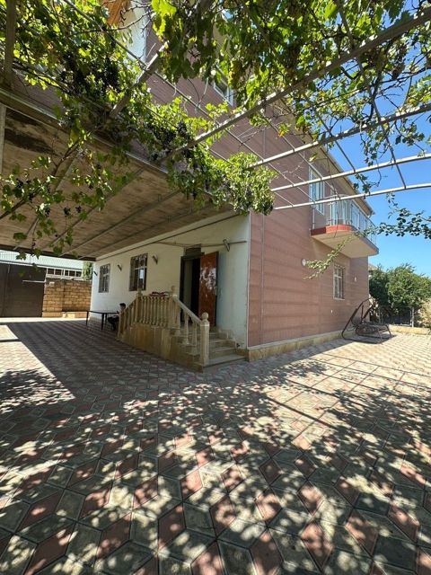 Satılır 5 otaqlı həyət evi/bağ evi 210 m² — Bakı