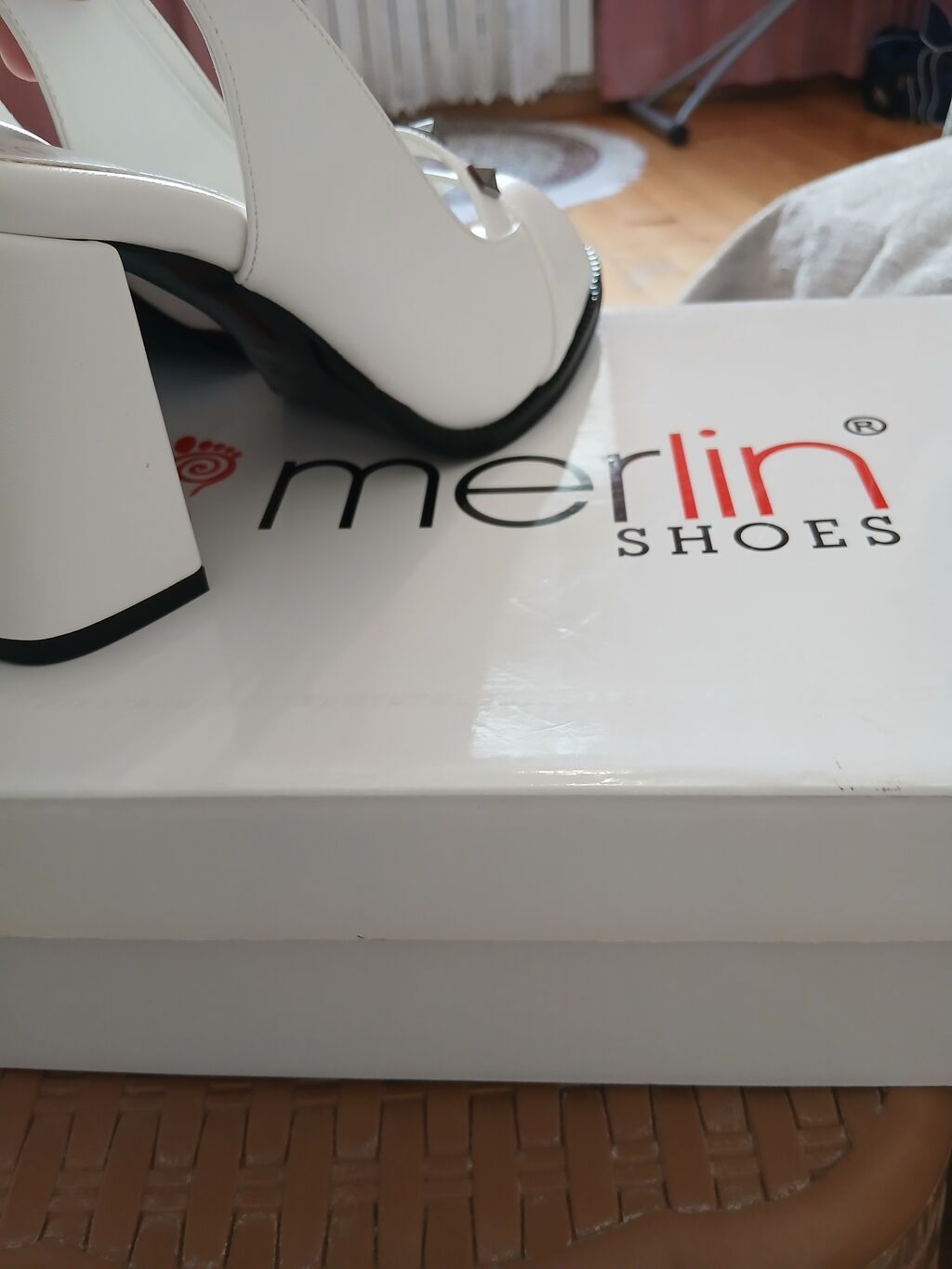 Merlin Shoes qadın açıq burunlu sandal yenidir 37 olcu geyinilmeyib — Şəxsi əşyalar, Xırdalan (2)