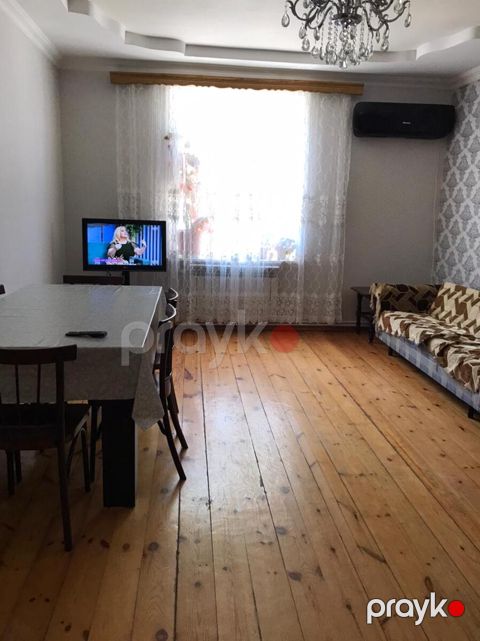 İcarəyə verilir 2 otaqlı həyət evi/bağ evi 100 m²
