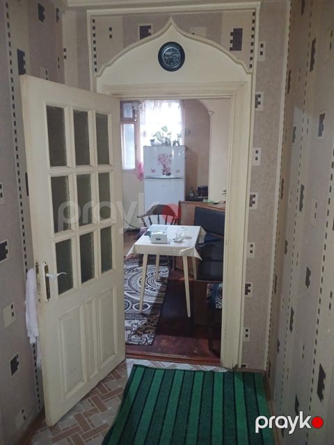 Satılır 2 otaqlı köhnə tikili 56 m²