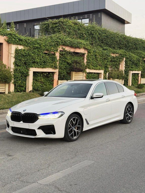 BMW 530e, 2.0 L, 12 kWh, 2018 il, 135 000 km — Avtomobillər, Bakı (7)