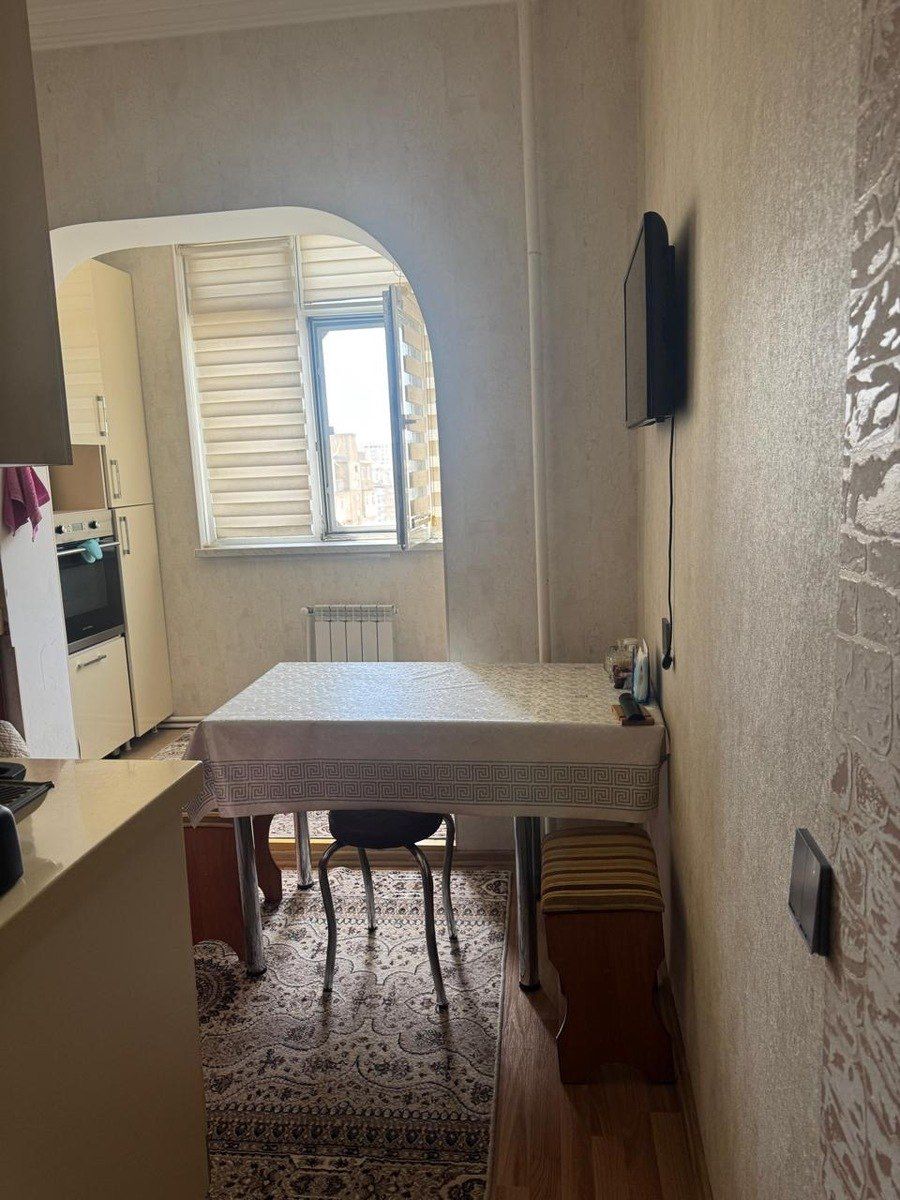 Satılır 4 otaqlı köhnə tikili 120 m² — Mənzil, Bakı (4)
