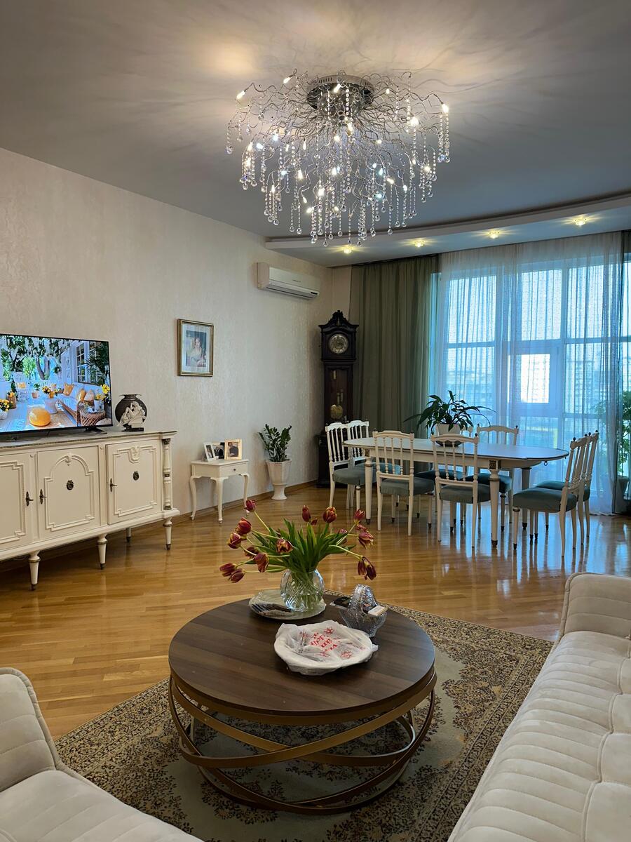 Satılır 4 otaqlı yeni tikili 190 m² — Mənzil, Bakı (2)