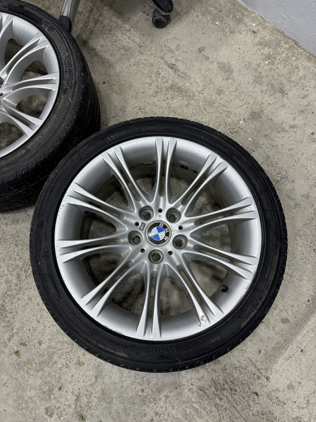 BMW təkərləri R18 — Ehtiyat hissələri və aksesuarlar, Bakı (2)