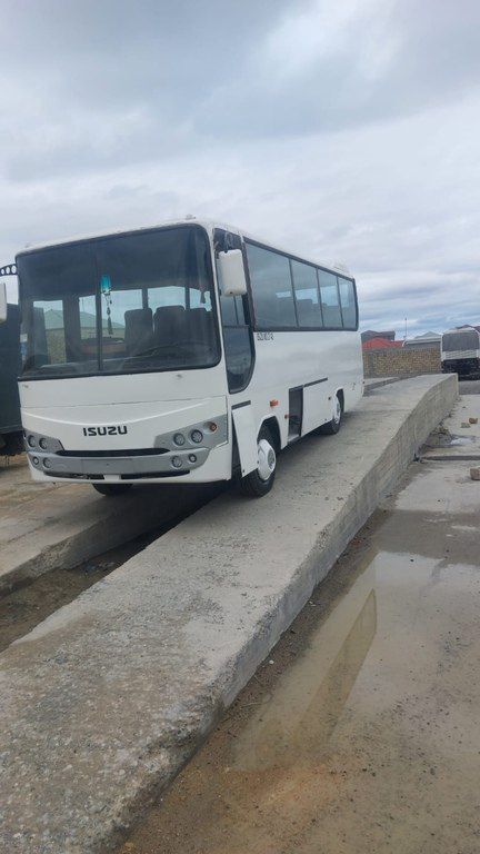 Isuzu Ecobus, 3.9 L, 2002 il, 380 000 km — Avtobus, Bakı