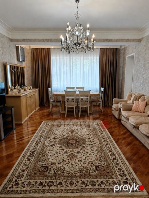 Satılır 3 otaqlı yeni tikili 135 m²