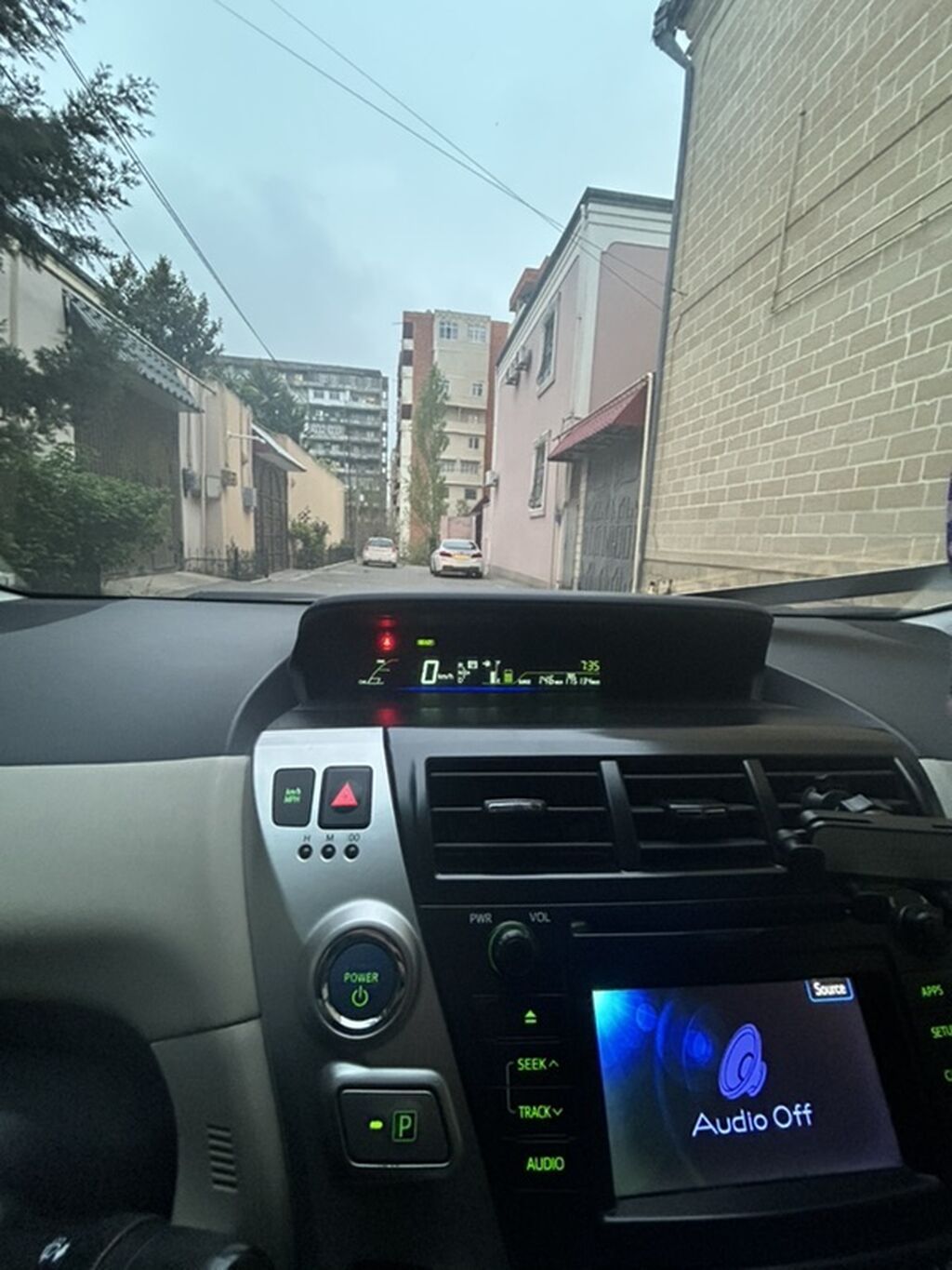 Toyota Prius: 1.8 l 2014 il Universal — Avto, Bakı (7)