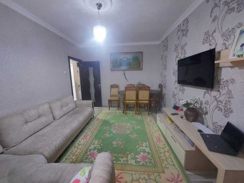 Satılır 2 otaqlı köhnə tikili 42 m² — Bakı