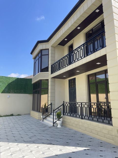 Satılır 5 otaqlı həyət evi/bağ evi 200 m² — Bakı