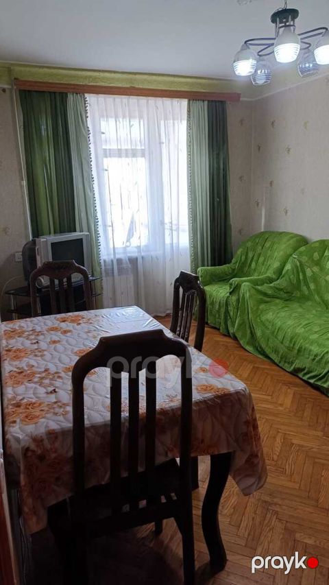 Satılır 2 otaqlı köhnə tikili 50 m²