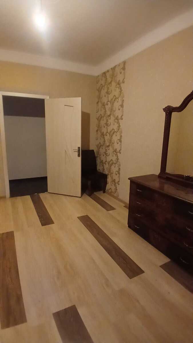 İcarəyə verilir 5 otaqlı köhnə tikili 100 m² — Mənzil, Bakı (8)