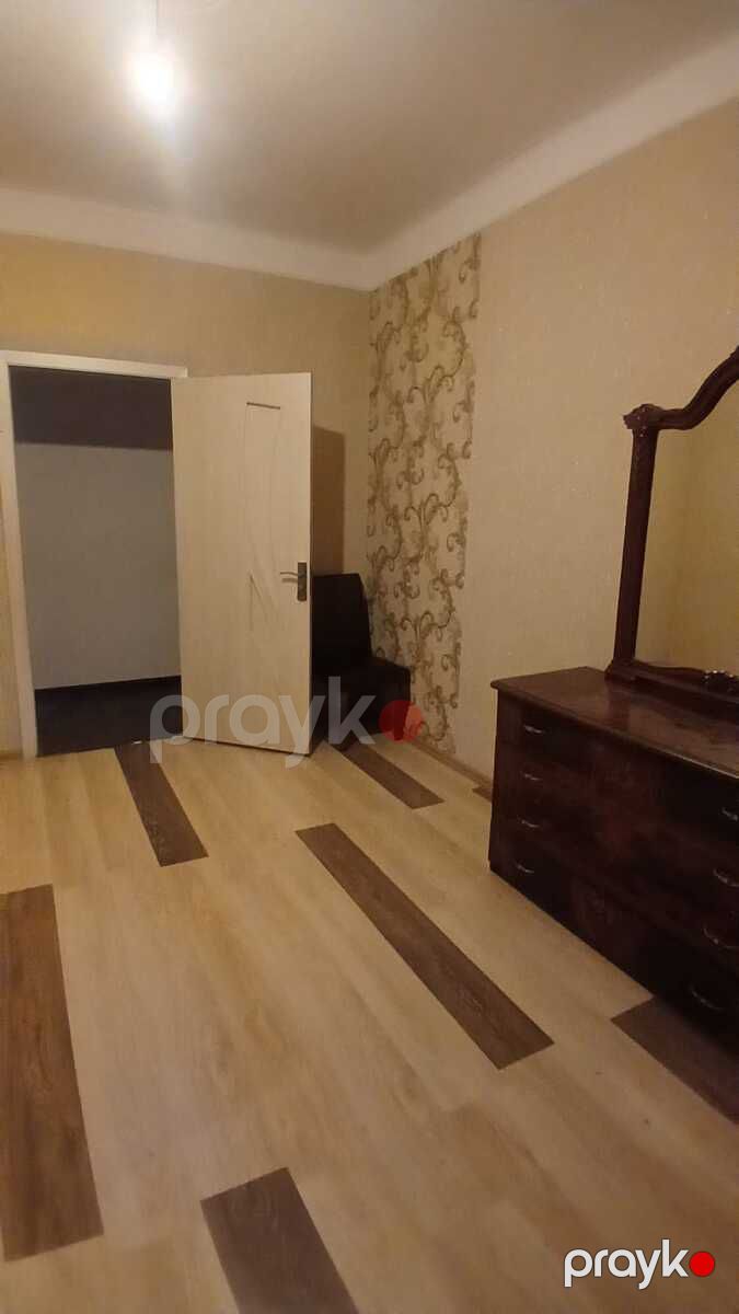 İcarəyə verilir 5 otaqlı köhnə tikili 100 m² — Mənzil, Bakı (8)