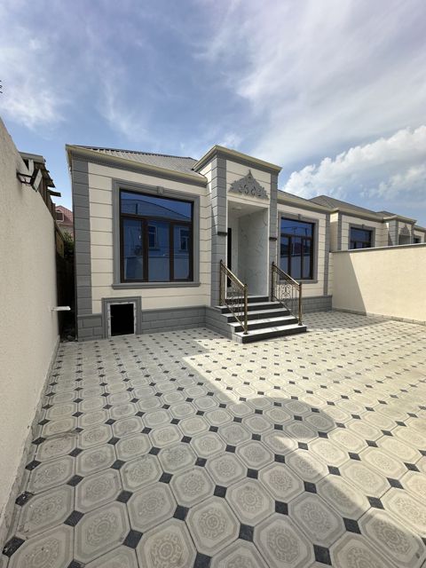 Satılır 4 otaqlı həyət evi/bağ evi 125 m² — Bakı