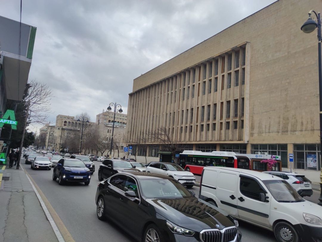 İcarəyə verilir 3 otaqlı köhnə tikili 57 m² — Mənzil, Bakı