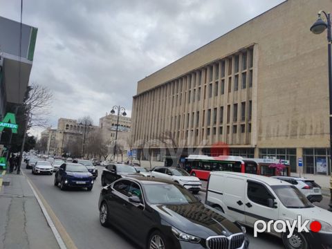 İcarəyə verilir 3 otaqlı köhnə tikili 57 m²