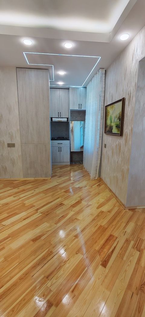 Satılır 1 otaqlı köhnə tikili 30 m² — Bakı