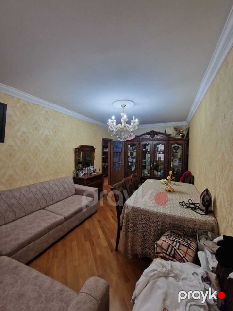 Satılır 3 otaqlı köhnə tikili 80 m²