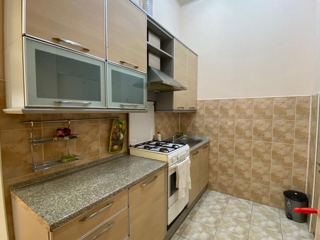 İcarəyə verilir 4 otaqlı köhnə tikili 165 m² — Mənzil, Bakı (7)