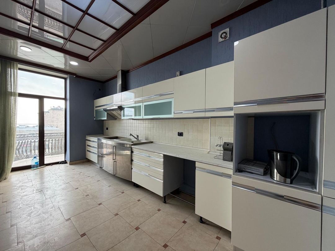 Satılır 3 otaqlı yeni tikili 150 m² — Mənzil, Bakı (6)