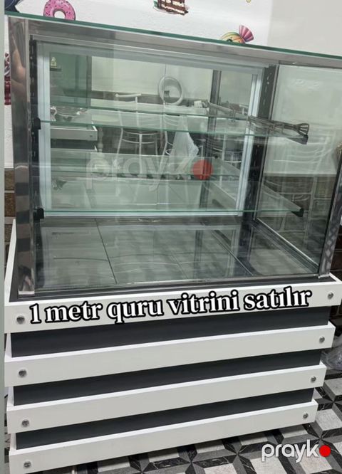 1 metr “quru” vitrin - Ölçü: təxminən 1 metr ön genişlikli - Tip — Bakı