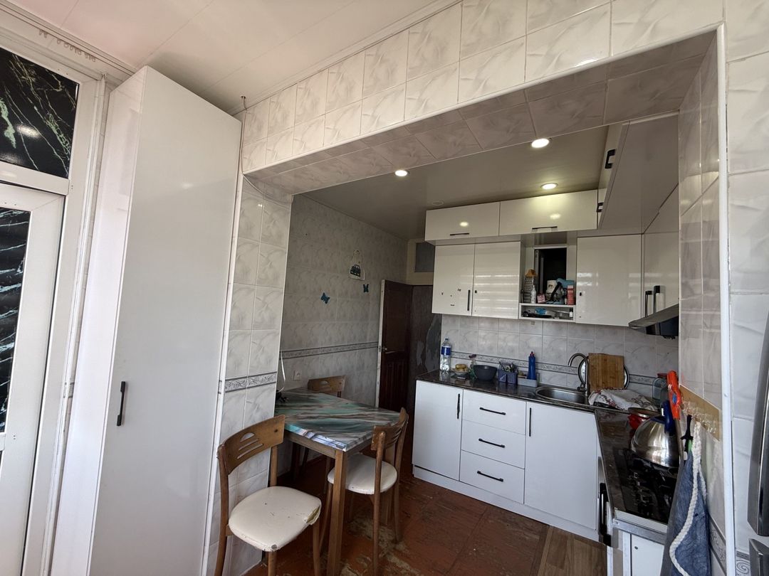 Satılır 4 otaqlı köhnə tikili 101 m² — Mənzil, Bakı (10)