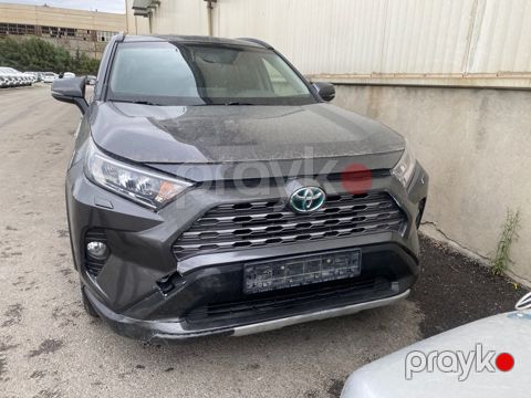 Toyota RAV4, 2.5 L, 18.1 kWh, 2019 il, 130 000 km
