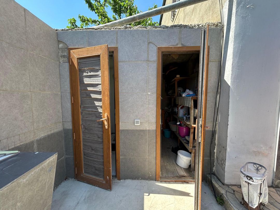 Satılır 4 otaqlı həyət evi/bağ evi 250 m² — Ev, villa, Bakı (11)