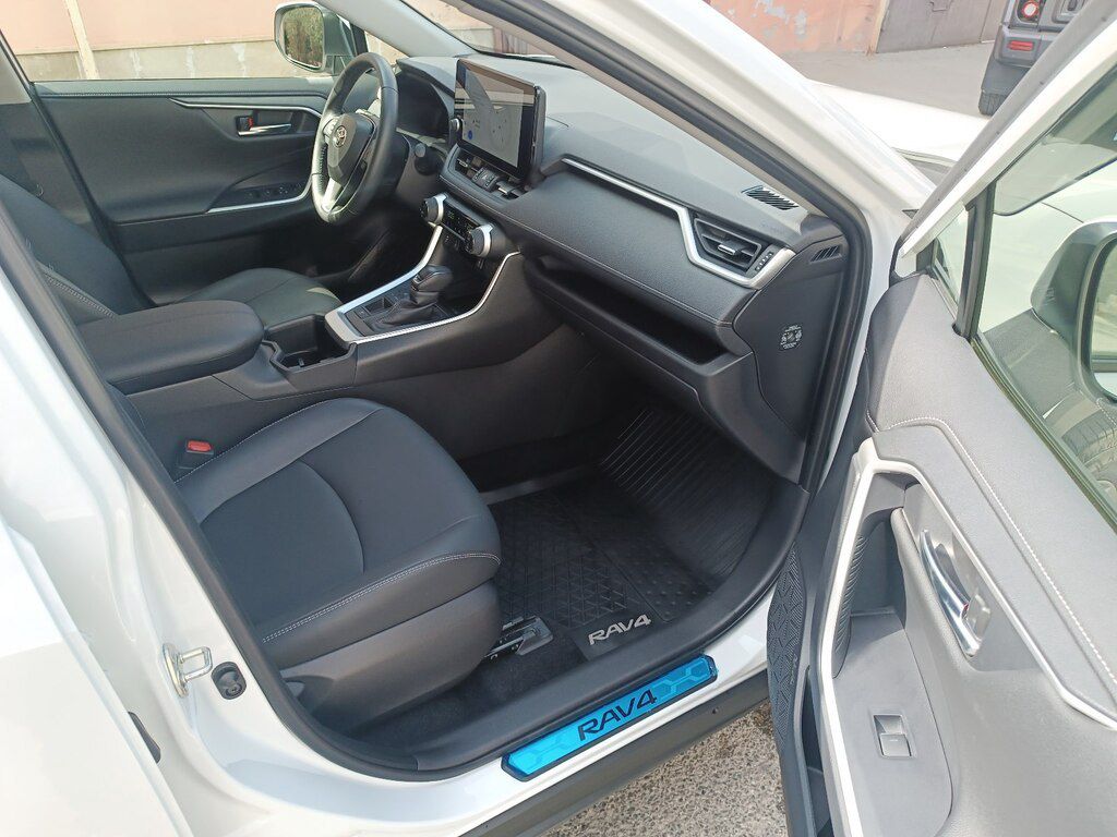 Toyota RAV4, 2.5 L, 1.6 kWh, 2024 il, 10 600 km — Avtomobillər, Bakı (11)