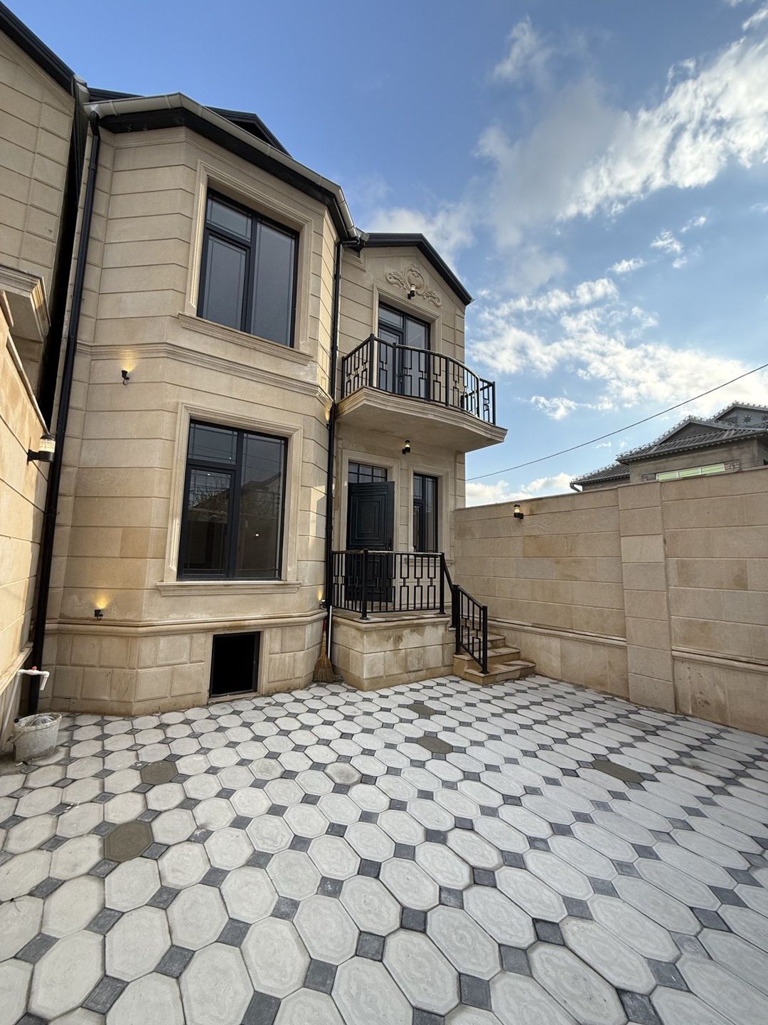 Satılır 5 otaqlı həyət evi/bağ evi 140 m² — Ev, villa, Bakı (2)