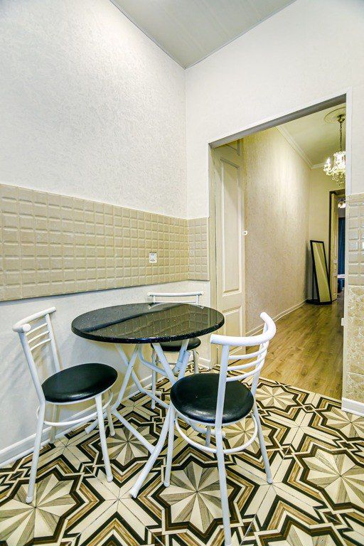 İcarəyə verilir 1 otaqlı köhnə tikili 42 m² — Mənzil, Bakı (9)