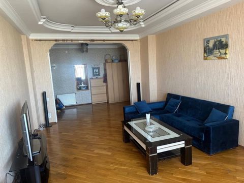 Satılır 3 otaqlı yeni tikili 110 m² — Bakı