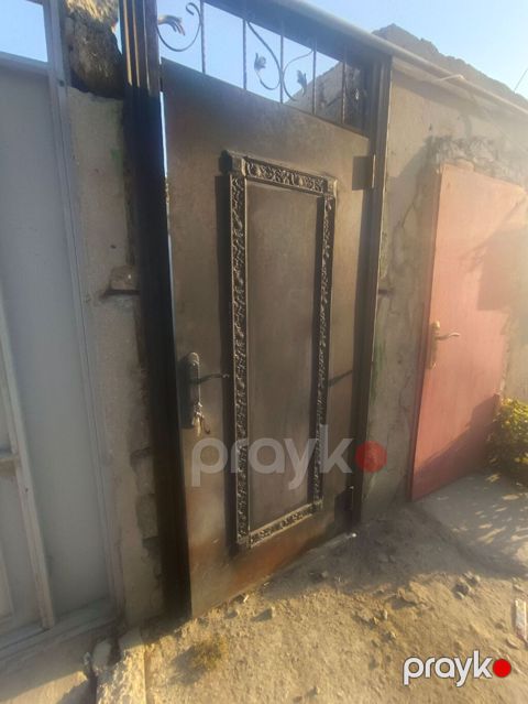 3 otaqlı, 78 kv. m, Təmirsiz