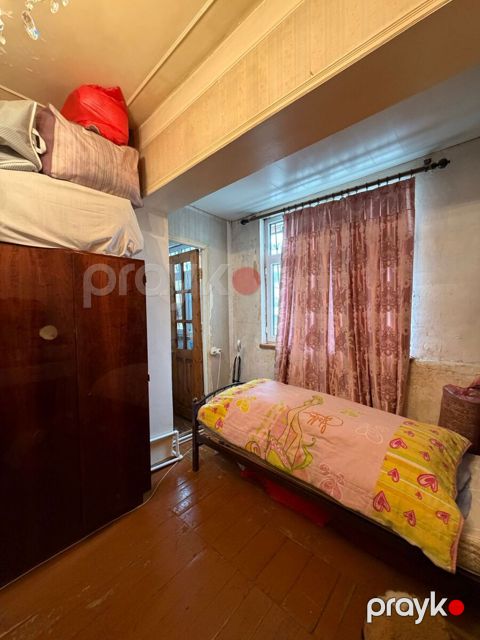 Satılır 2 otaqlı köhnə tikili 45 m²