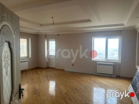 Satılır 3 otaqlı yeni tikili 135 m²