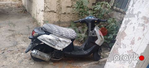 Salam moped iwlek veziyetedi ama akkamulator deyiwlmelidi birde arxa — Bakı